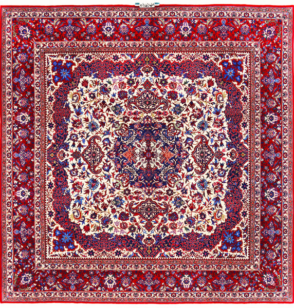 Isfahan, 280x276 cm, Wool and silk, China