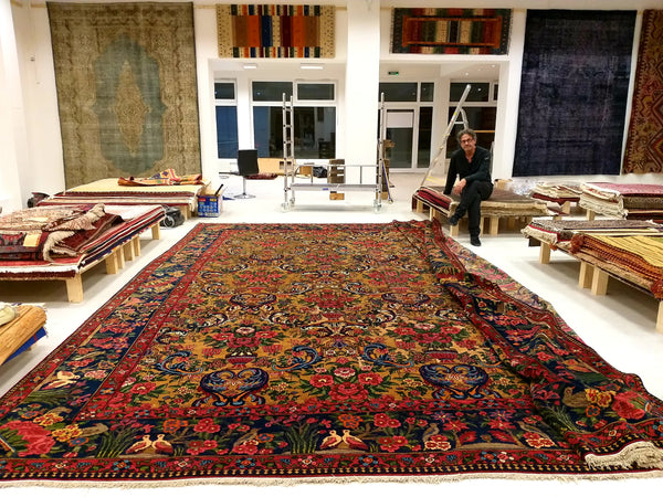 Bakhtiar (antique), 546x458 cm, Wool, Iran